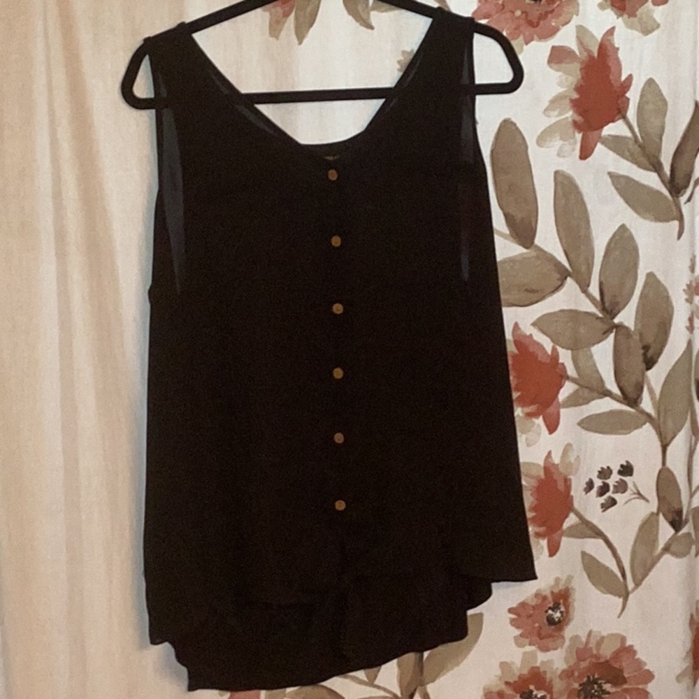 Sleeveless blouse